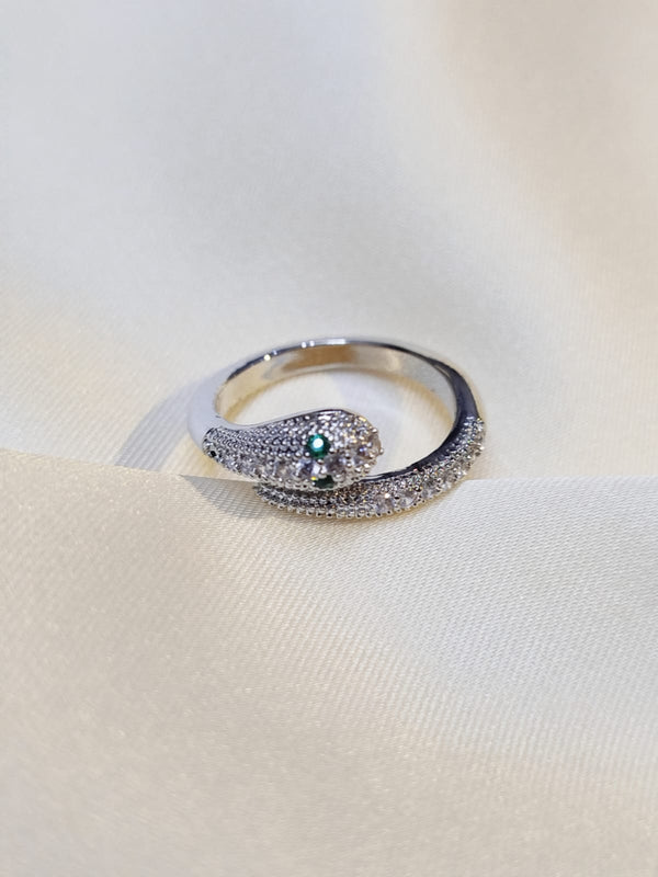 High quality snake design zircon ring in silver colour